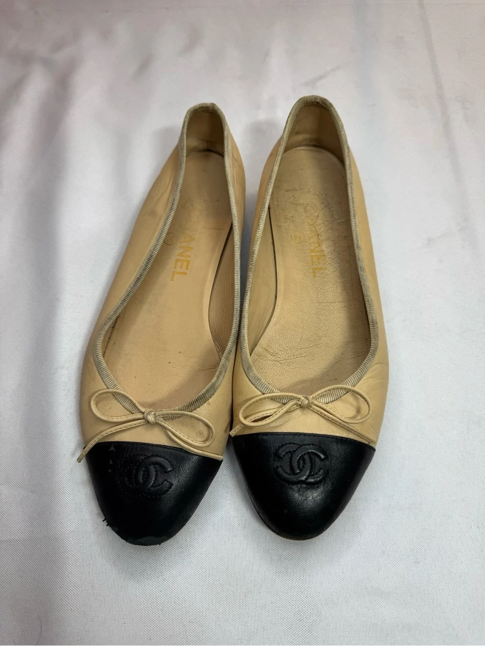 CHANEL Two-Tone Beige and Black Cap-Toe Ballet Flats FLAWED